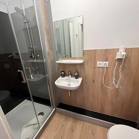 Donau Πανσιόν 3*