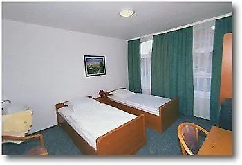 Πανσιόν Donau 3*
